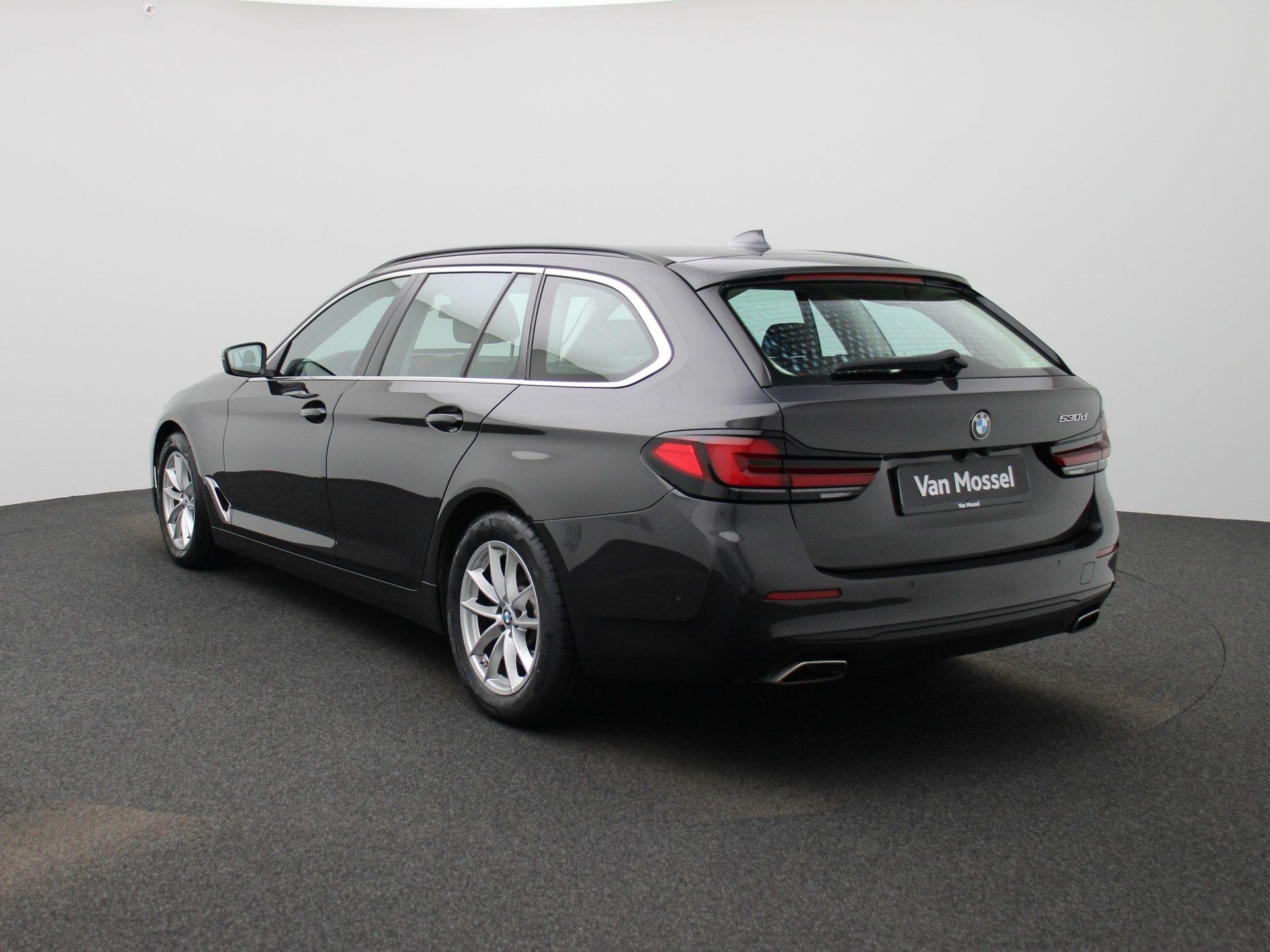 BMW 5ER-REIHE 530d Touring A (automatique), Autos, BMW, Entreprise, 2000 kg, Noir, 5 portes