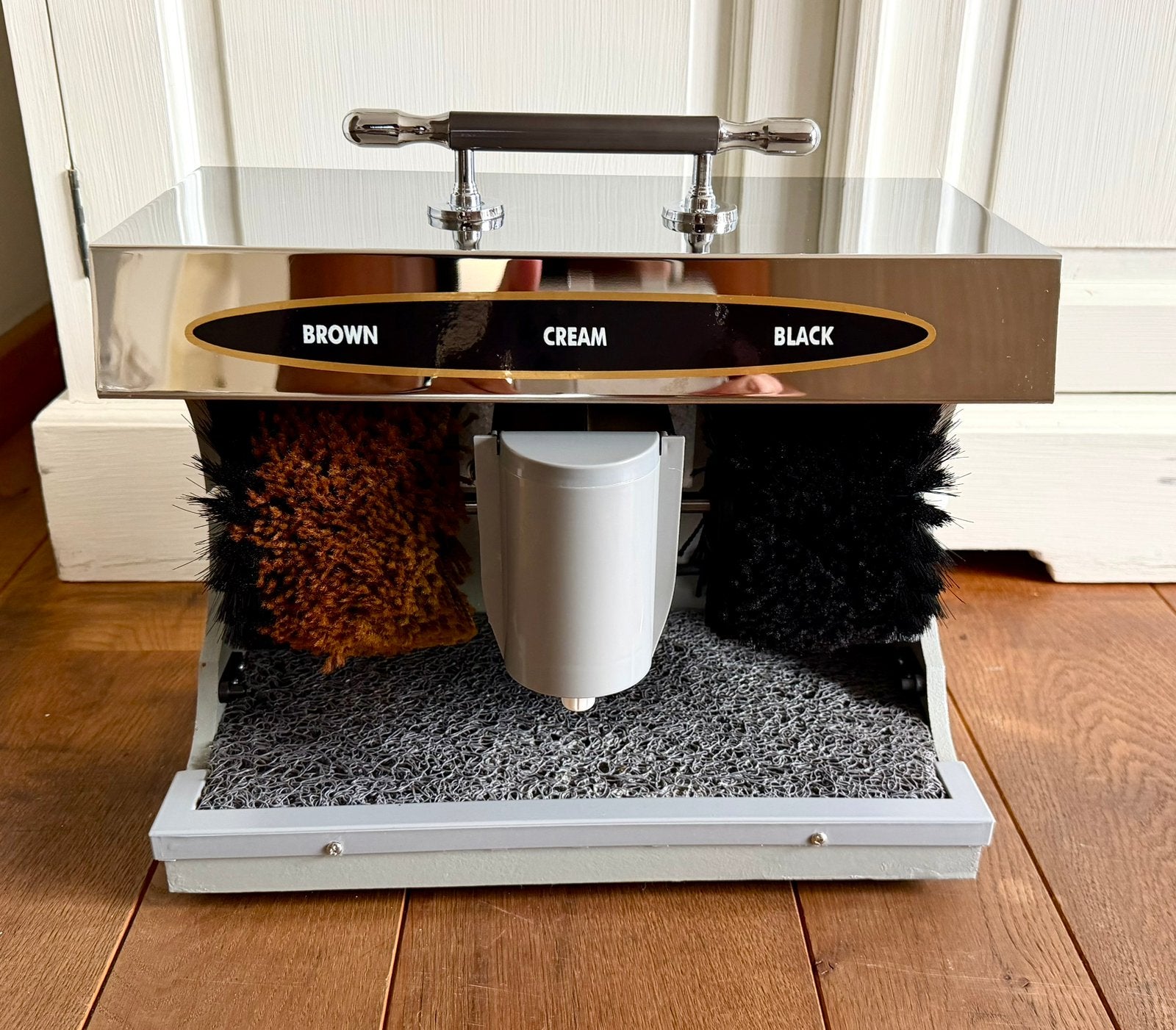 Machine à cirer les chaussures entièrement automatique !, Enlèvement ou Envoi, Comme neuf