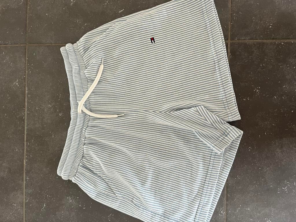 Short Tommy Hilfiger, Kleding | Dames, Sportkleding, Ophalen, Blauw, Zo goed als nieuw, Maat 46/48 (XL) of groter