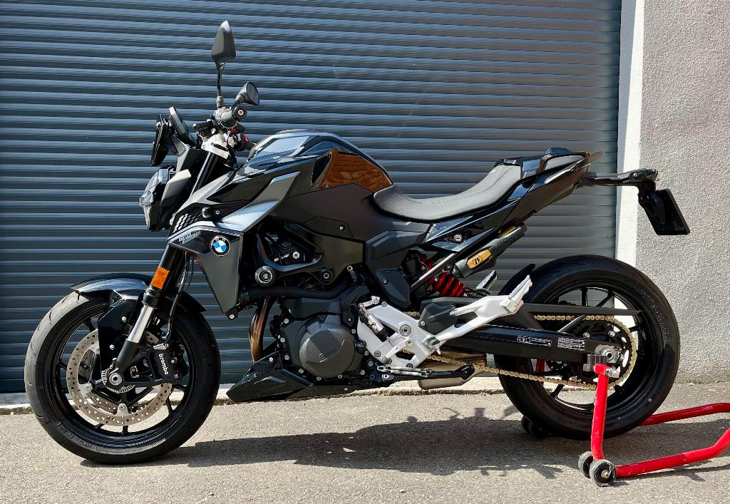 BMW F 900 R - Volledig uitgerust - 984 km - 5 jaar garantie, Motoren, Occasion, Particulier, Meer dan 35 kW, Handvatverwarming