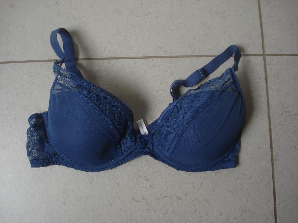 Chantelle blauwe beha, dames. mt 80D, Kleding | Dames, Ondergoed en Lingerie, Chantelle, Ophalen of Verzenden, Blauw, BH