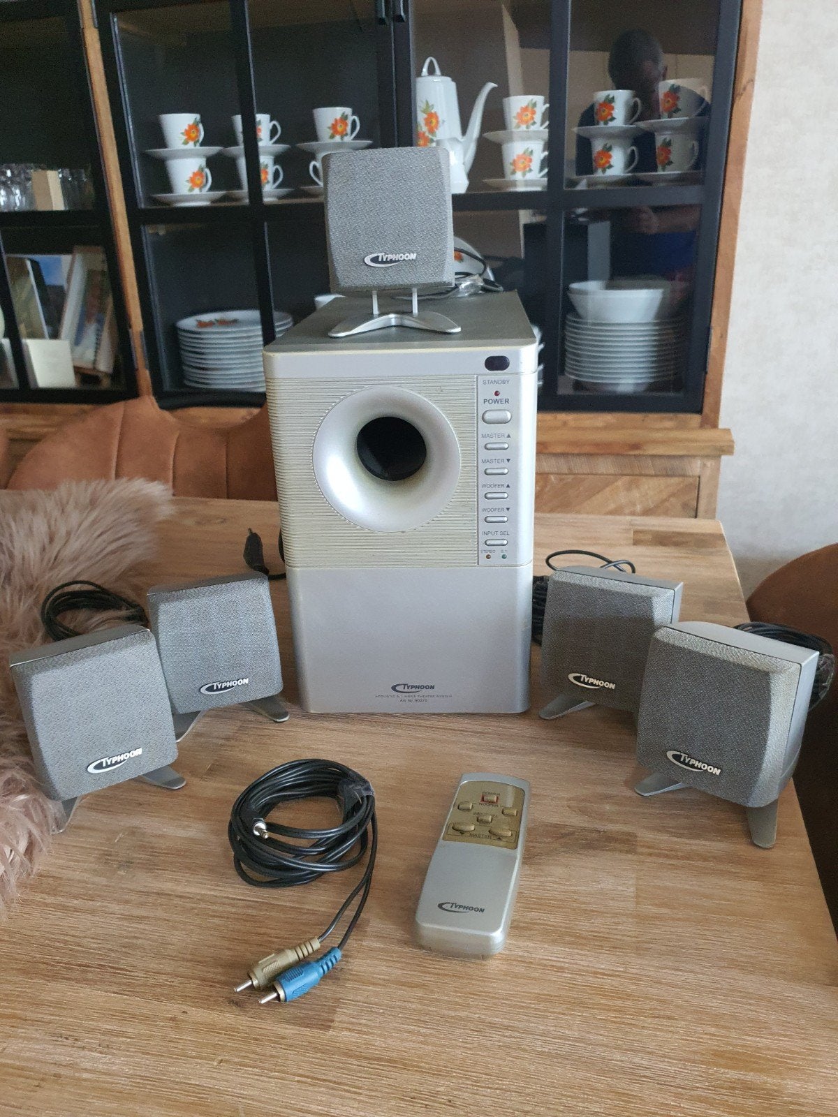 Soundset pc 5.1 typhoon 90070, Computers en Software, Vintage Computers, Ophalen