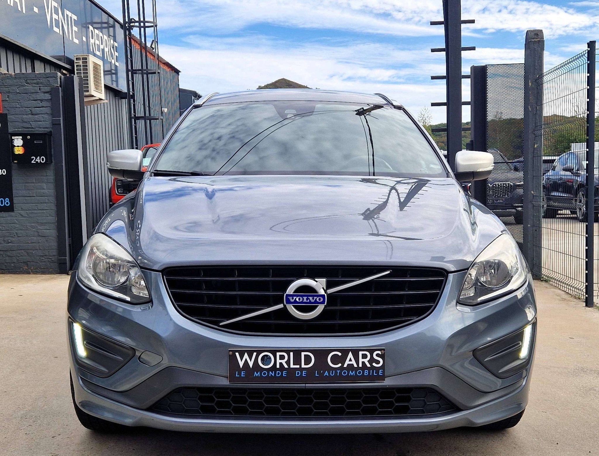 Volvo XC60 XC60 2.0D R-Design - BOITE AUTOMATIQUE - CUIR - N, Autos, Cuir, Argent ou Gris, Achat, Entreprise
