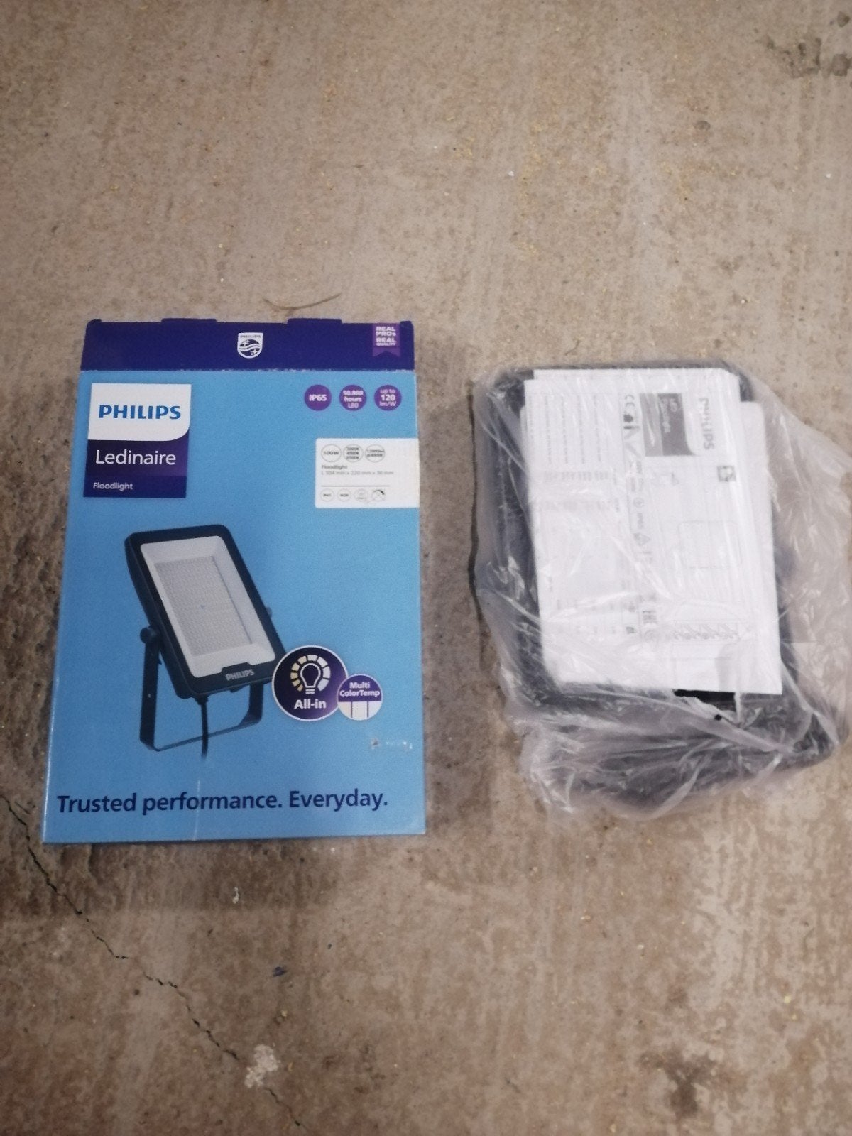 Projecteur Philips led 100w neuf, Muziek en Instrumenten, Ophalen, Nieuw, Licht, Kleur