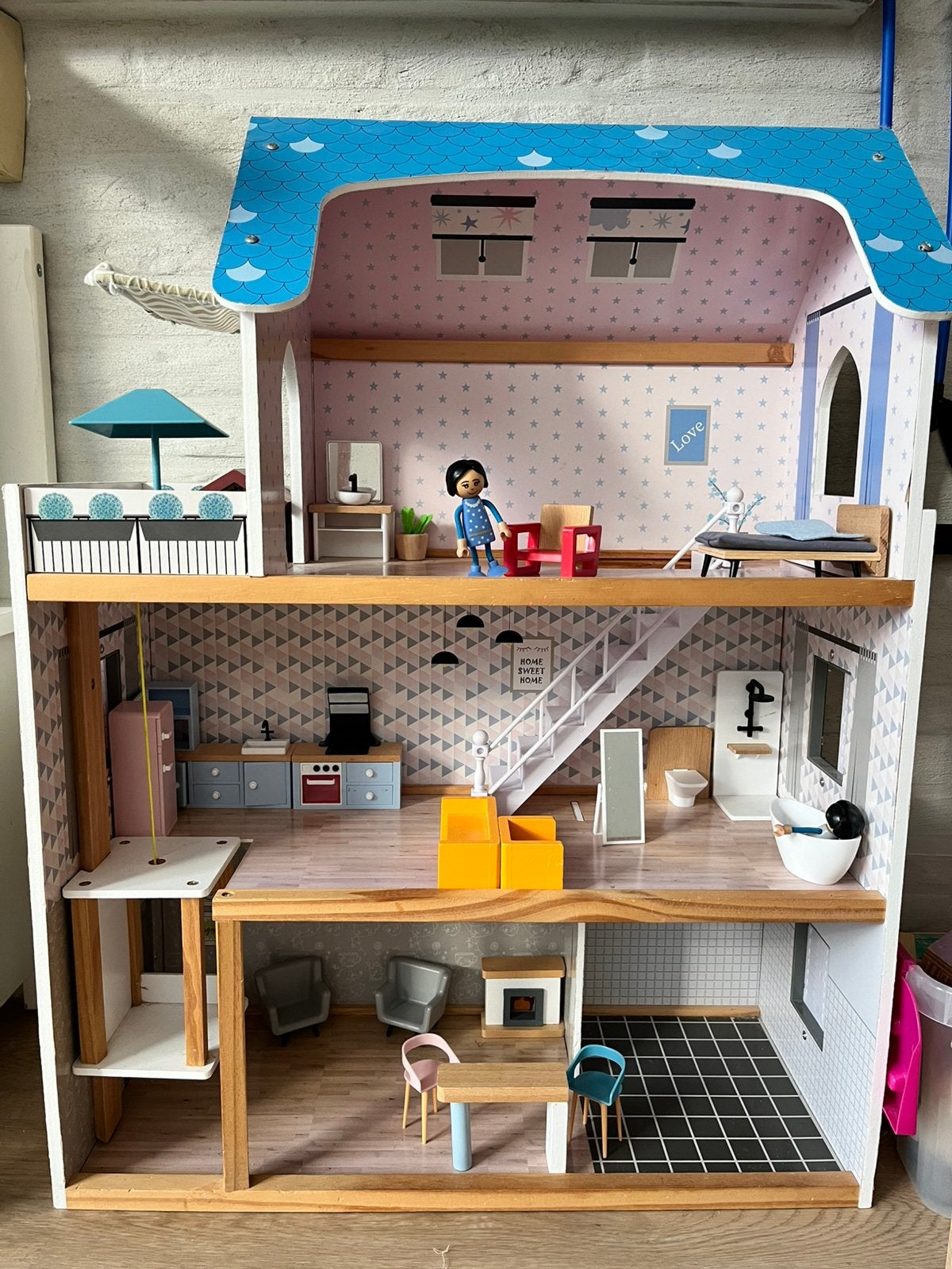 Houten poppenhuis, Kinderen en Baby's, Speelgoed | Poppenhuizen, Ophalen, Gebruikt, Poppenhuis