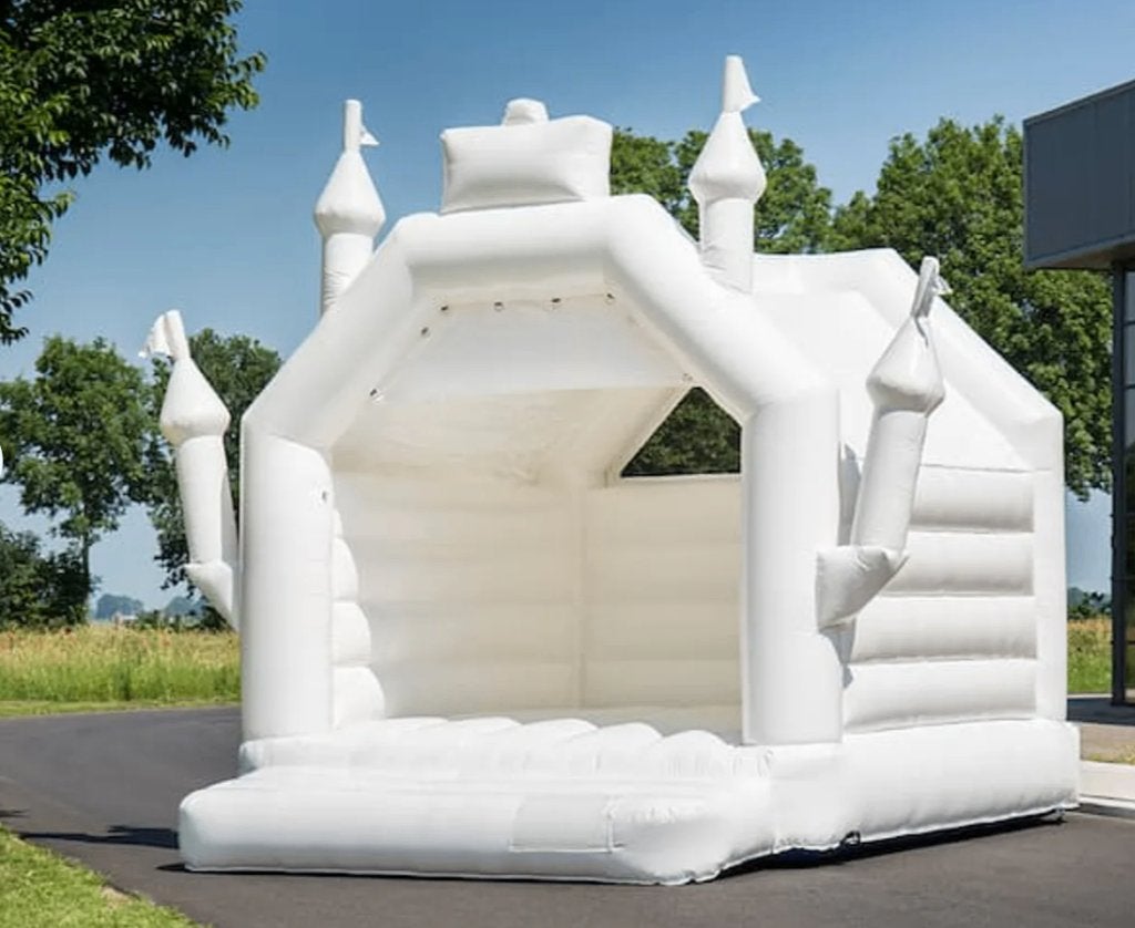 Wit trouwspringkasteel huren – enkel in combinatie, Ophalen, Nieuw
