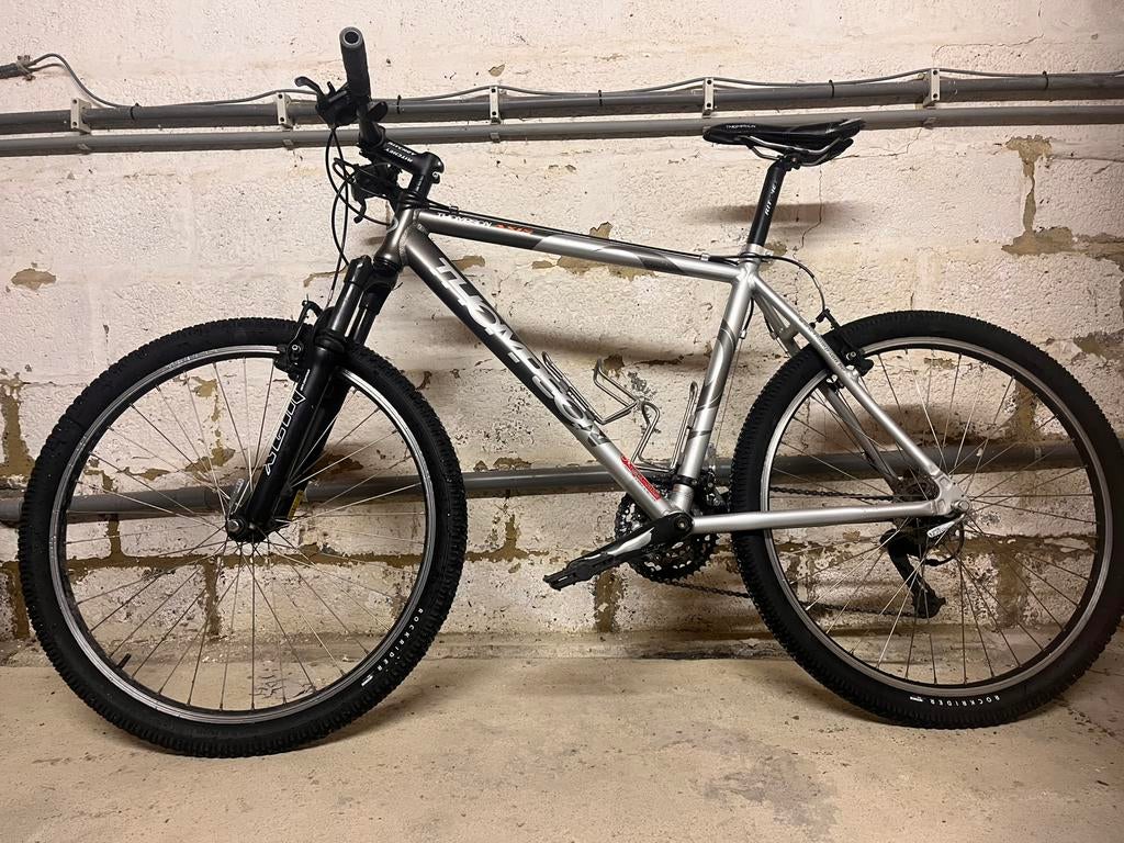 Thompson mountainbike met splinterniuewe buitenbanden, Fietsen en Brommers, Overige merken, Ophalen of Verzenden, Zo goed als nieuw
