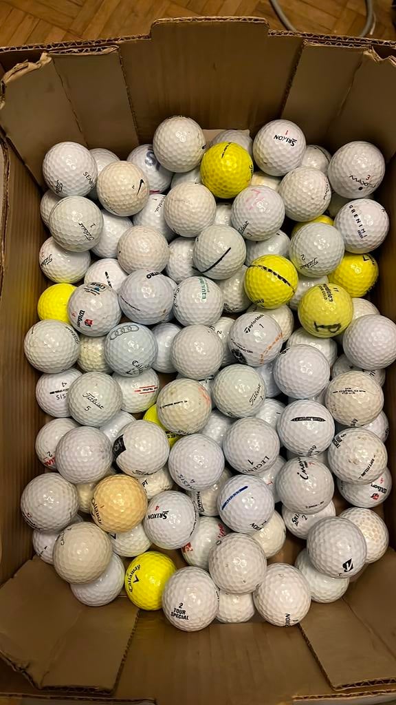 100 golfballen - mix, Sport en Fitness, Golf, Ophalen, Zo goed als nieuw, Callaway