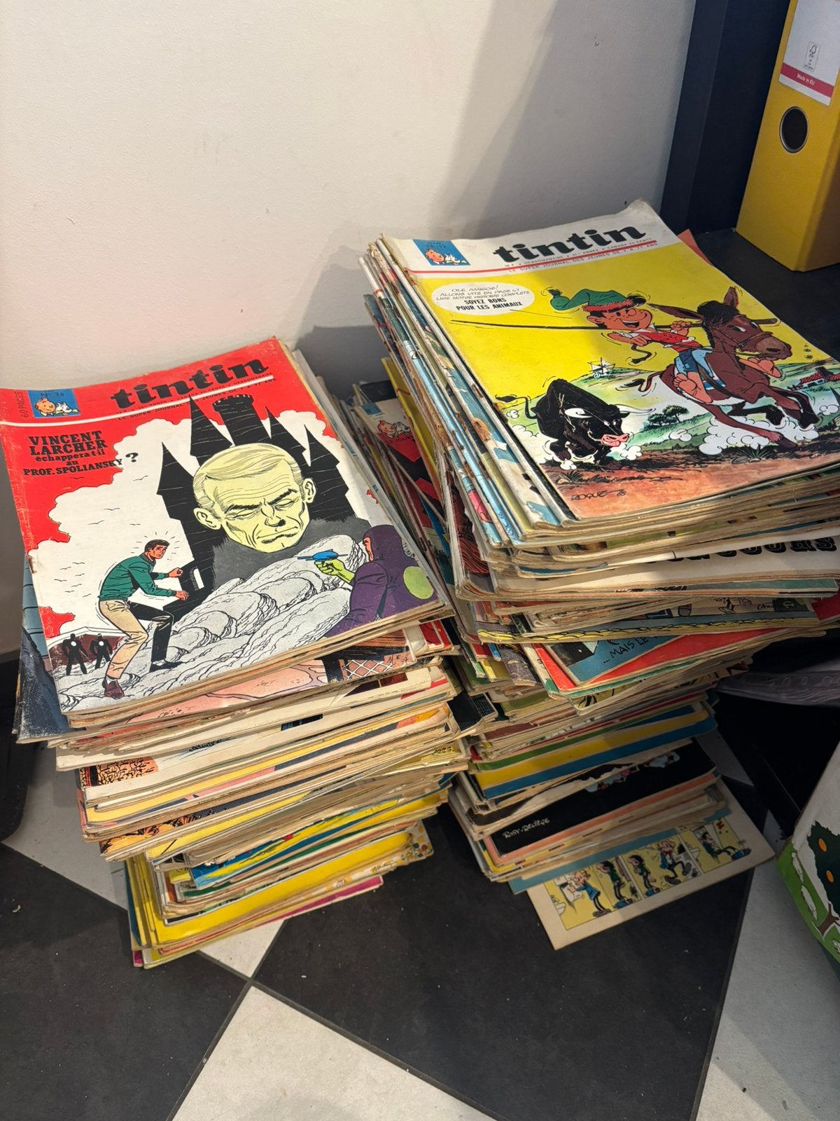 250 revues Tintin & spirou années 50/60, Livres, Enlèvement, Comme neuf