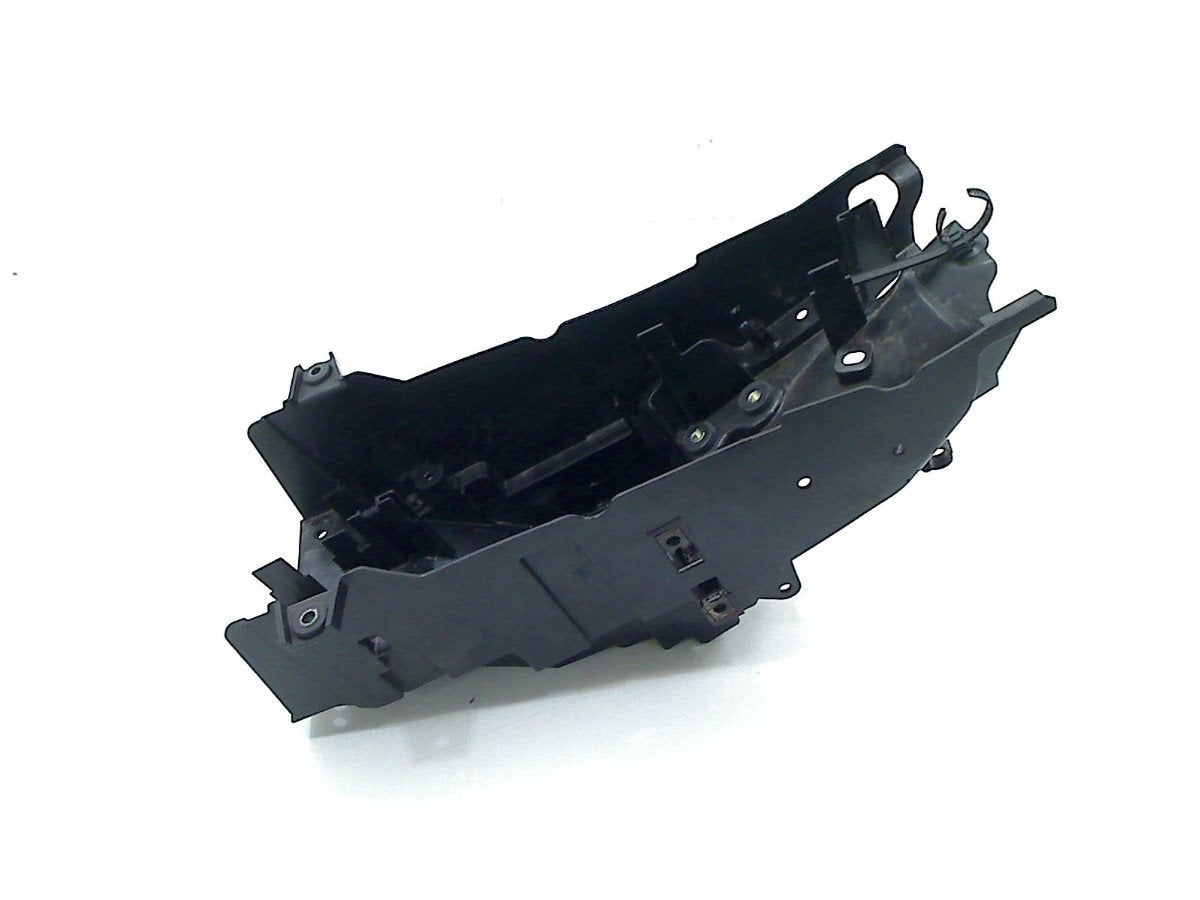 BINNENKUIPDEEL MT 09 2021-2023 (MT09 B7N) (B7N-8212B), Dhr. S. di Majo, Gebruikt, Info@cama-motorparts.nl, P.J. Troelstraweg 8 8
3144 CX  MAASSLUIS, NL