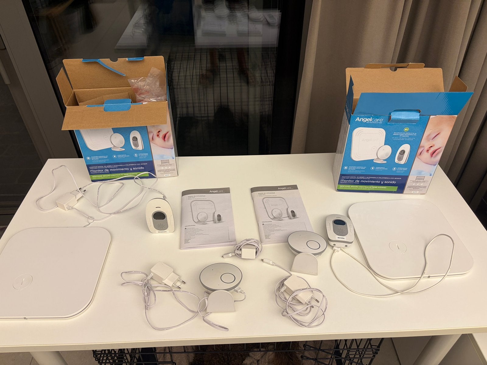 2x Angelcare AC117 Babyfoon met bewegingssensor, Dieren en Toebehoren, Insecten en Spinnen