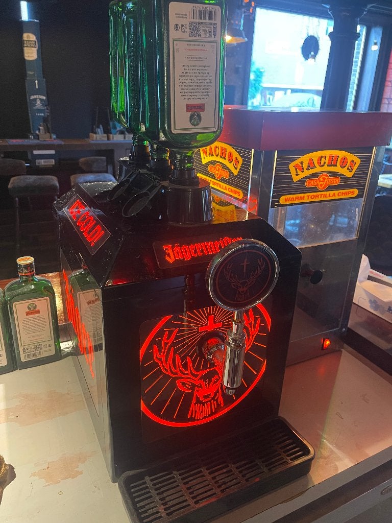jaegermeister tap, Enlèvement, Utilisé, Installation pour bar
