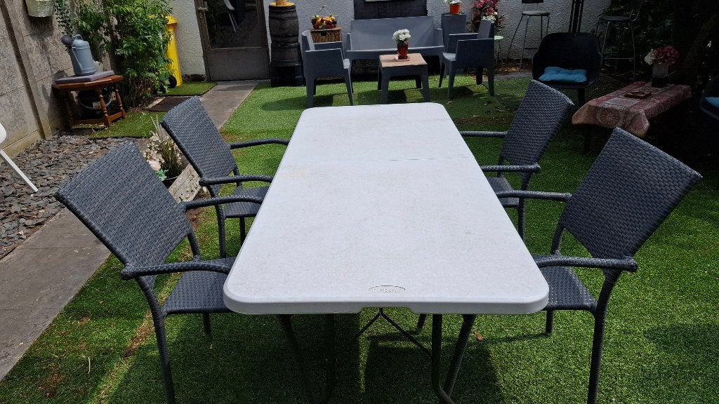 opklapbare tafel en 4 stoelen in perfecte staat, Huis en Inrichting, Stoelen, Ophalen, Zo goed als nieuw, Vier
