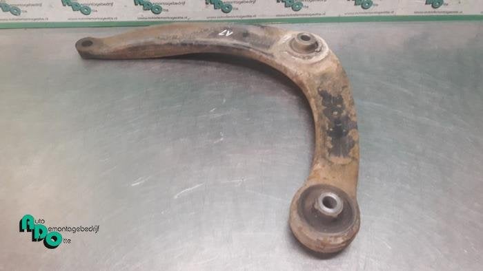 Draagarm links-voor van een Citroen Berlingo (Berlingo 08-), Gebruikt, -, Ophalen of Verzenden, -