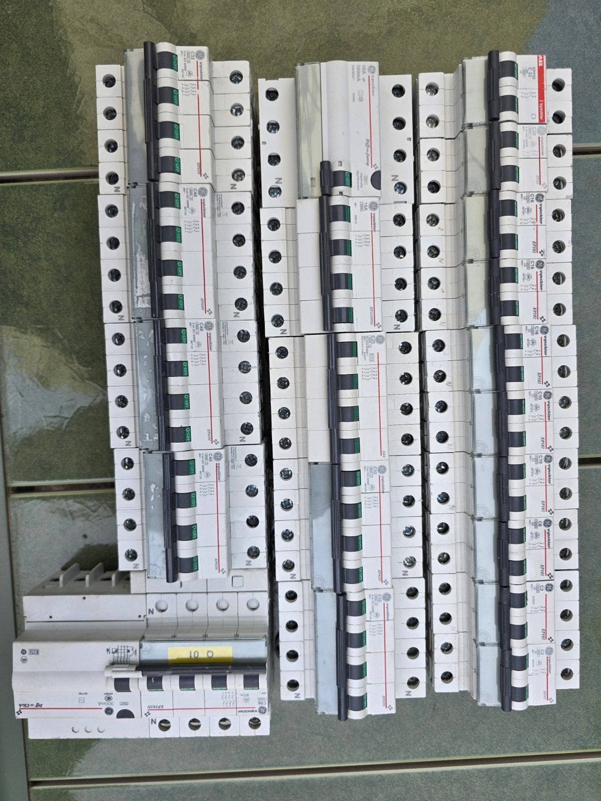 Partij Vynckier automaten & differentiëlen, Bricolage & Construction, Électricité & Câbles, Utilisé, Autres types, Enlèvement ou Envoi