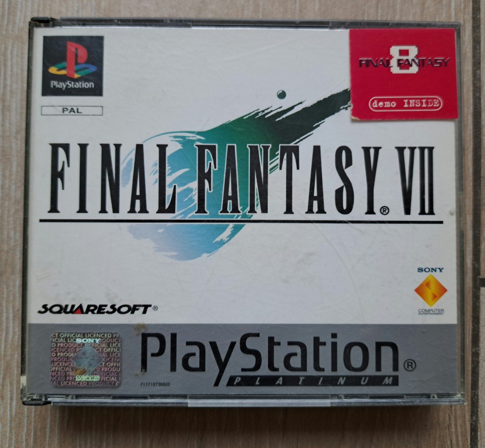 Playstation 1 : Final Fantasy VII : Édition spéciale avec dé, Consoles de jeu & Jeux vidéo, Enlèvement ou Envoi
