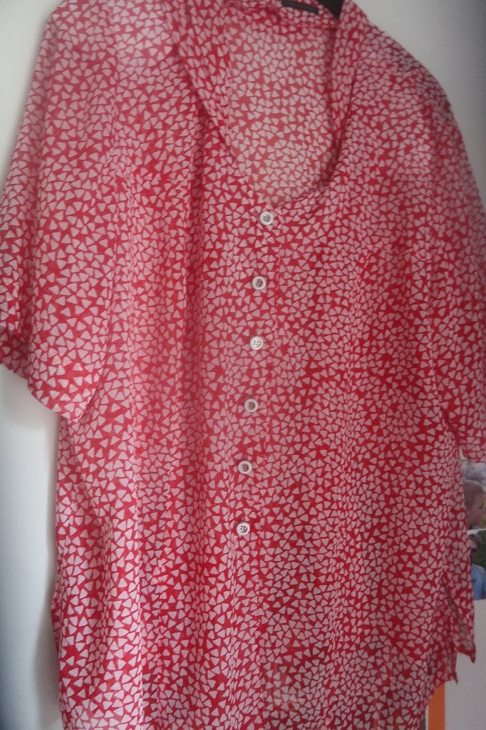 bloes rood wit maat 52, Kleding | Dames, Blouses en Tunieken, Zo goed als nieuw, Maat 46/48 (XL) of groter, Rood, Ophalen of Verzenden