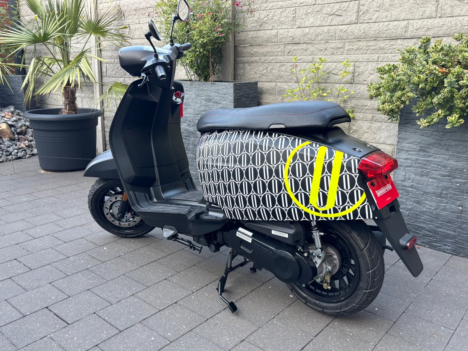 Lambretta V50 special (splinternieuw), Scooter, Particulier