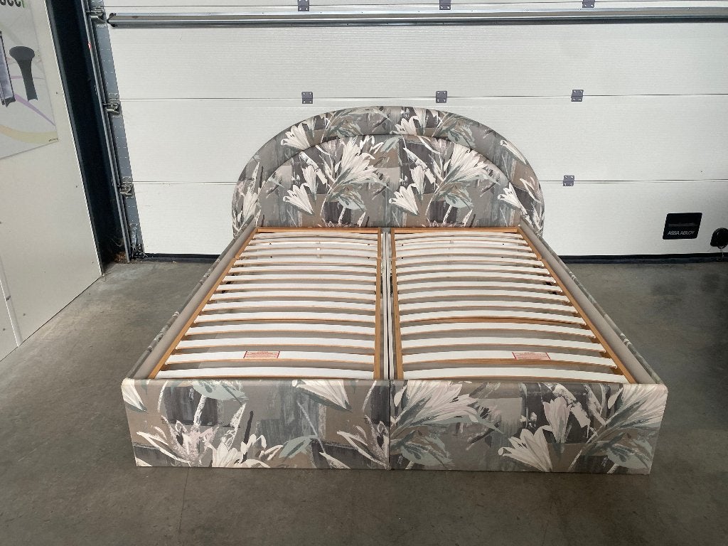 (66) Bed 180x200 met verstelbare lattenbodem, Enlèvement, Comme neuf