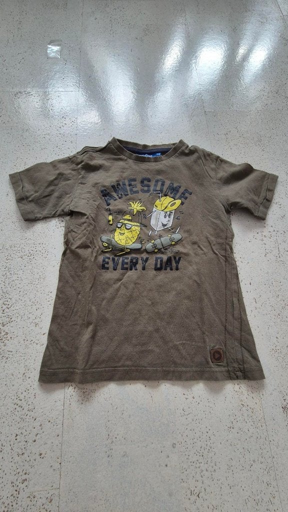 t-shirt, Kinderen en Baby's, Kinderkleding | Maat 128, Gebruikt, Ophalen of Verzenden, Someone, Shirt of Longsleeve