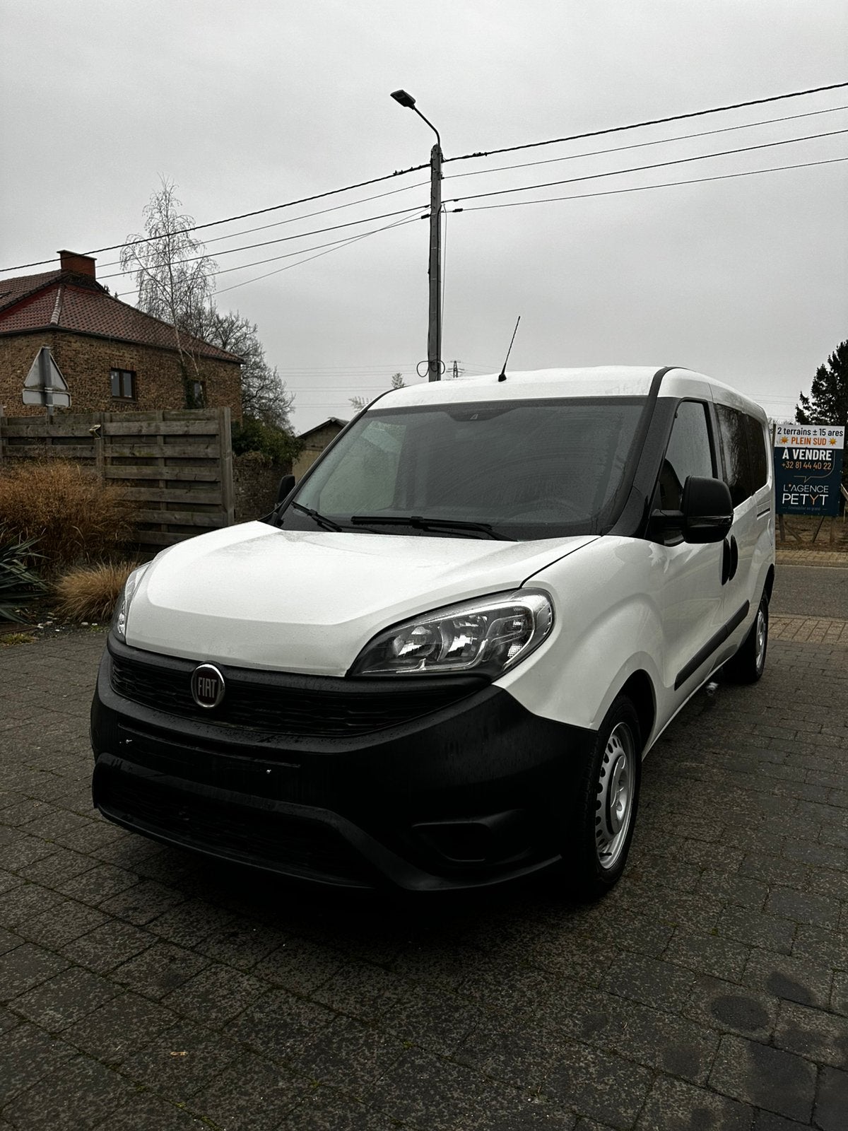 FIAT DOBLO 1.3 Multijet – 89.000 km – 5.000 €, Auto's, Fiat, Particulier, Doblo, Diesel, Handgeschakeld, Wit, Zwart, Ophalen