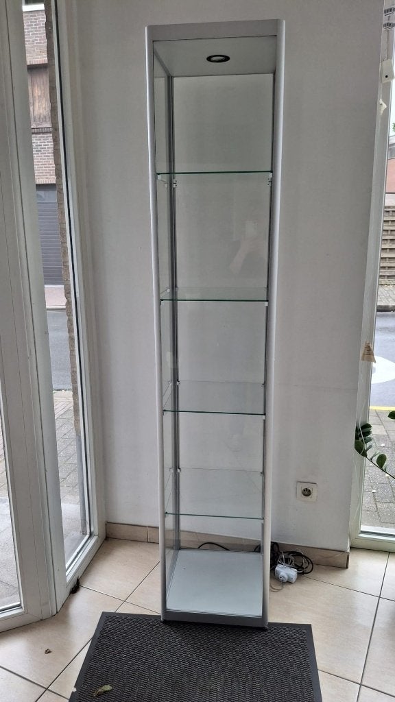 Luxe vitrinekasten met verlichting, Ophalen, Zo goed als nieuw