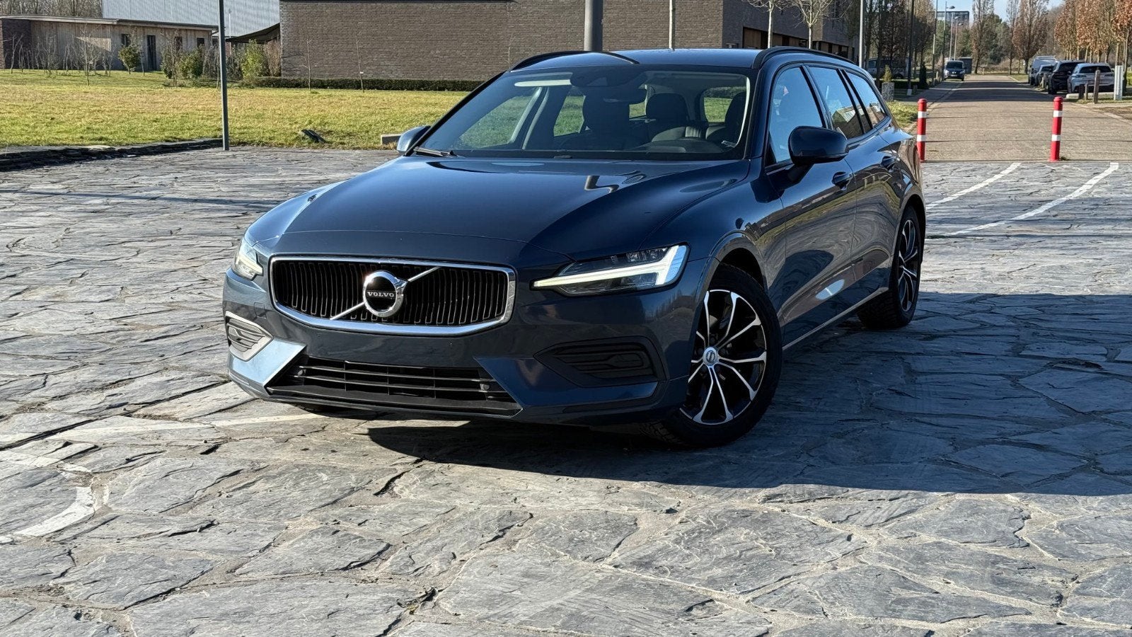 Volvo V60 2.0d Automaat/Xenon/Navi/Airco/Leder, Auto's, Testrit aan huis, 4 cilinders, Leder, 5 deurs
