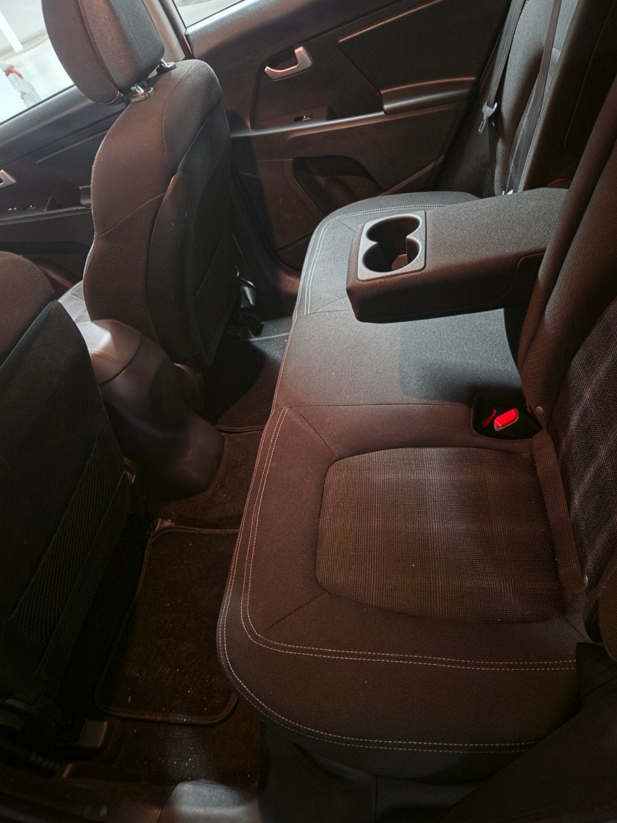 kia sportage 1.6 benzin, Euro 5, Stof, Zwart, Wit