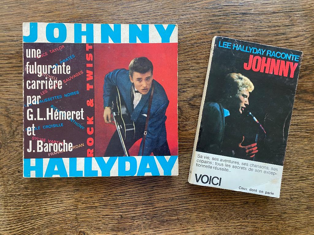 2 zeer oude boeken van JOHNNY HALLYDAY, Boeken, Gelezen, Différents auteurs, Artiest, Ophalen of Verzenden