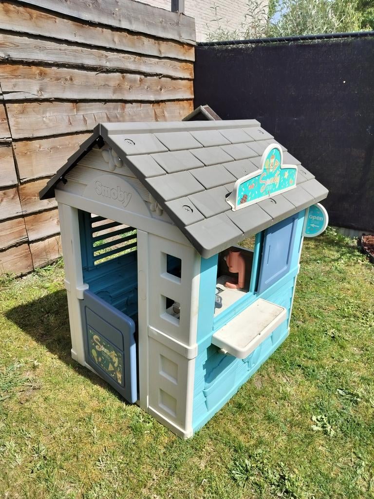 Speelhuisje buiten Smoby, Ophalen