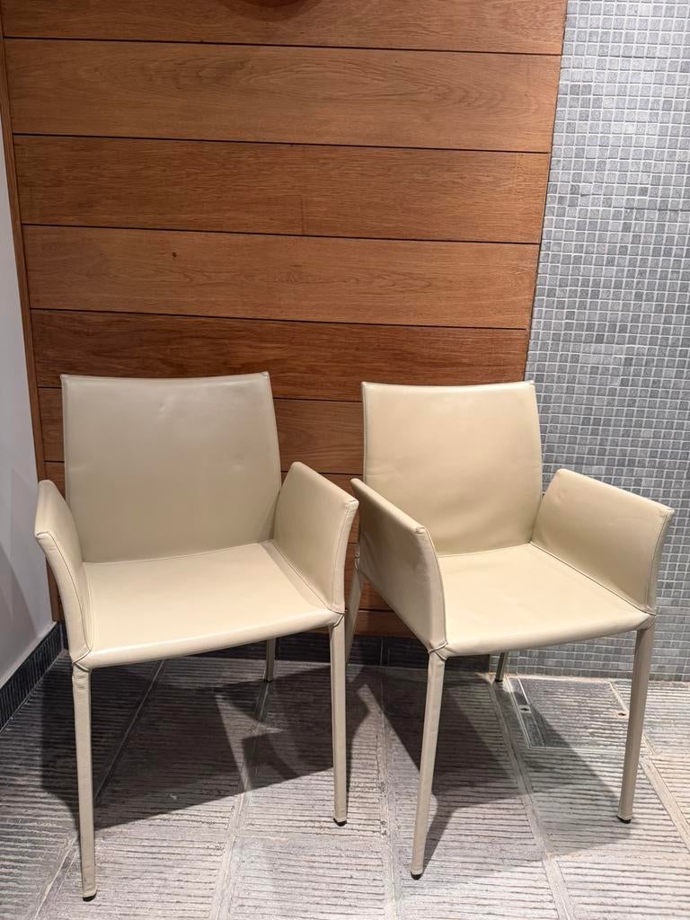 Chaises Zanotta originales – cuir beige – Made in Italy, Autres couleurs, Comme neuf, Deux, Enlèvement