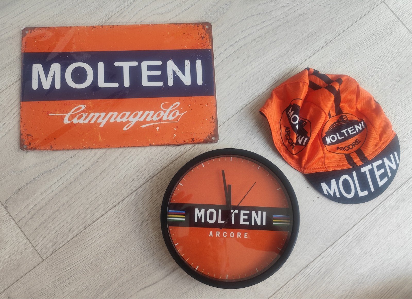 Eddy Merckx. Objets Molteni neufs. Envoi possible.
Inf, Enlèvement ou Envoi, Neuf, Autres types