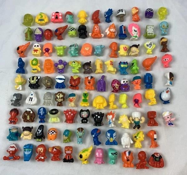 Gogo's Crazy Bones Figuren Set 105 Stuks Mix Verzameling, Verzenden, Zo goed als nieuw