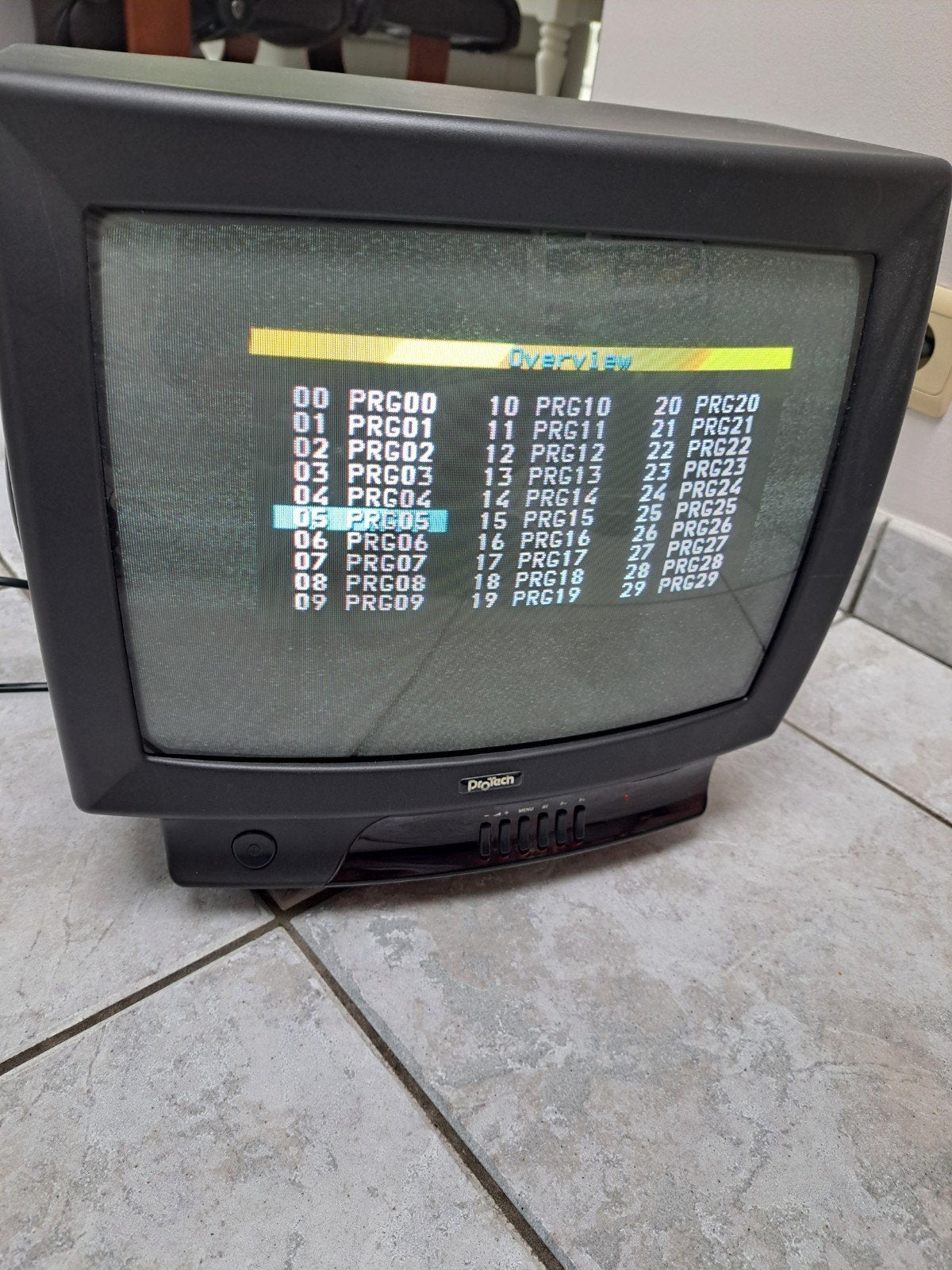 Protech kleurentelevisie, Ophalen