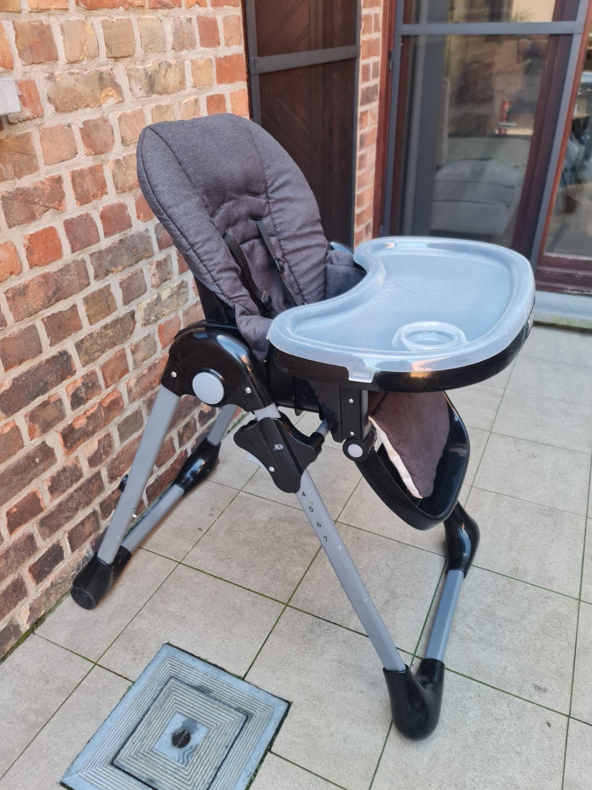 baby eetstoel, Kinderen en Baby's, Ophalen, Gebruikt, Meegroeistoel, Afneembaar eetblad