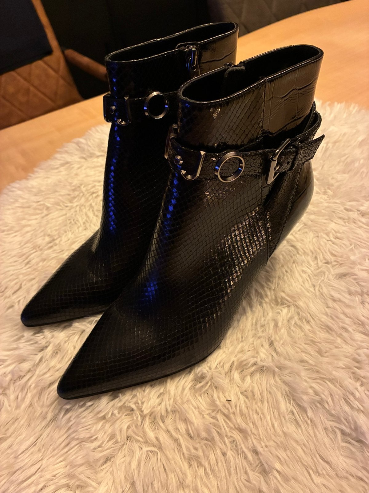 Escarpins Lui-jo, Enlèvement ou Envoi, Chaussures à haut talons, Comme neuf, Noir