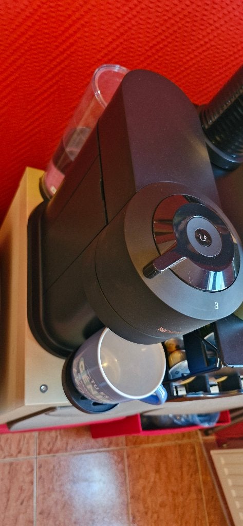 Nespresso Vertuo, Electroménager, Machine à espresso, Dosettes et capsules de café, 1 tasse, Enlèvement