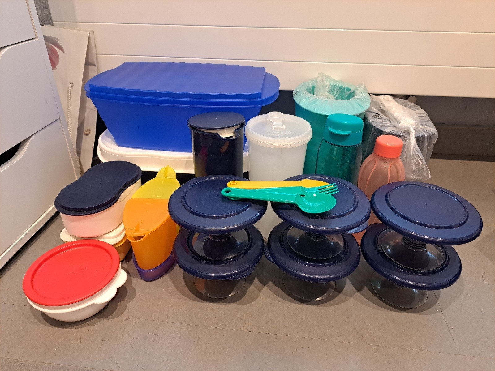 Assortiment Tupperware, Ophalen