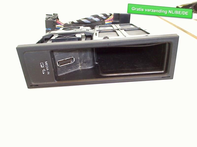 ORDINATEUR MULTIMEDIA Volkswagen Golf VI (5K1) (5N0035342B), Volkswagen, Volkswagen AG, Utilisé, Kundenbetreuung@volkswagen.de
