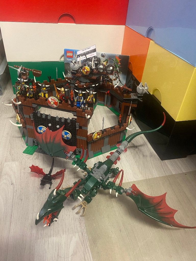 Lego Vikings - 7019 - Viking Fort vs The Fafnir, Ophalen, Overige thema's, Lego, Zo goed als nieuw