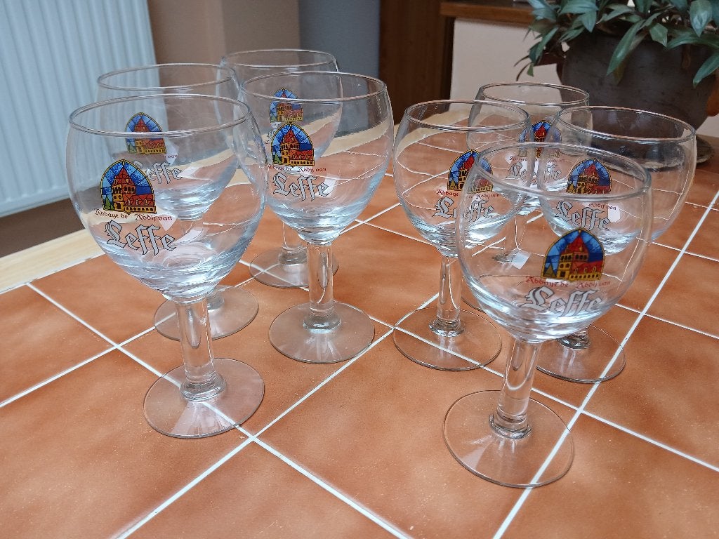 Lot 8 verres Leffe, Collections, Marques de bière, Enlèvement, Comme neuf, Verre ou Verres, Leffe
