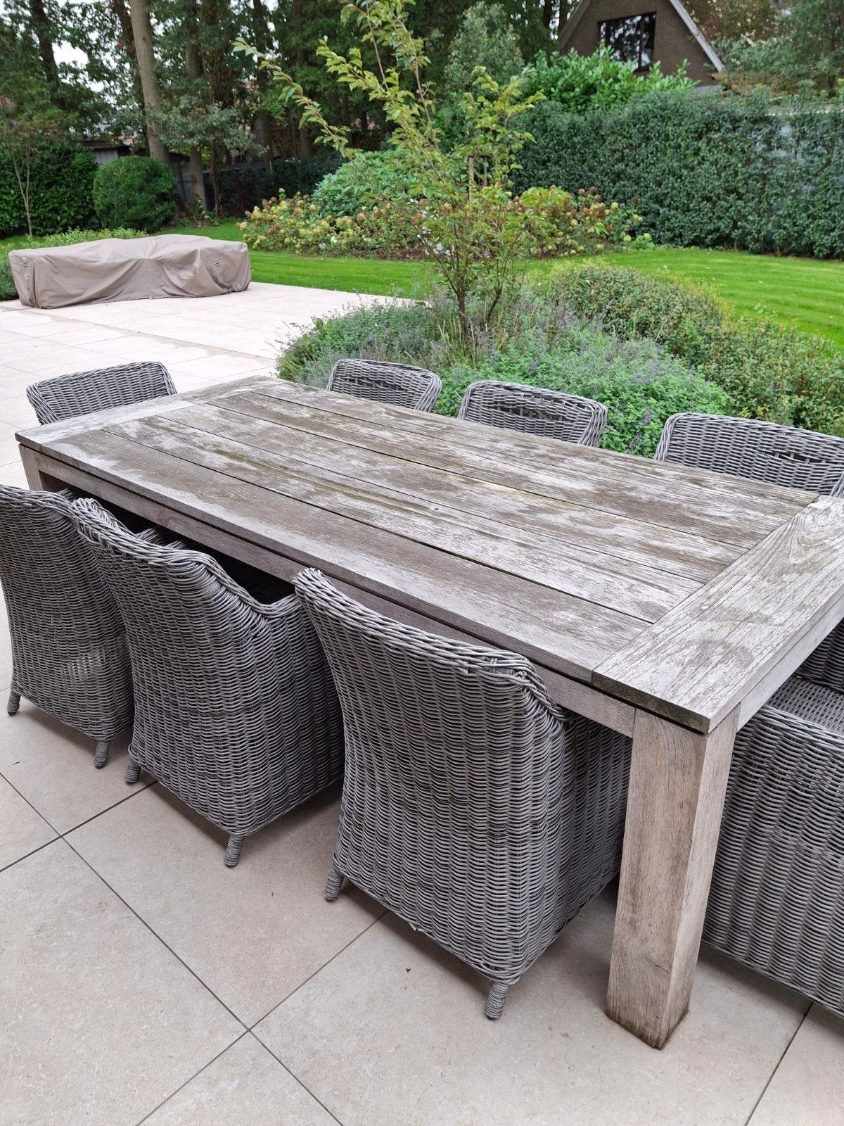 Mooie en grote tuintafel incl. 8 tuinstoelen, Ophalen, Hout