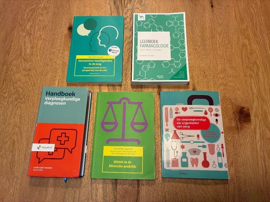 Boeken Verpleegkunde te koop, Boeken, Ophalen, Zo goed als nieuw
