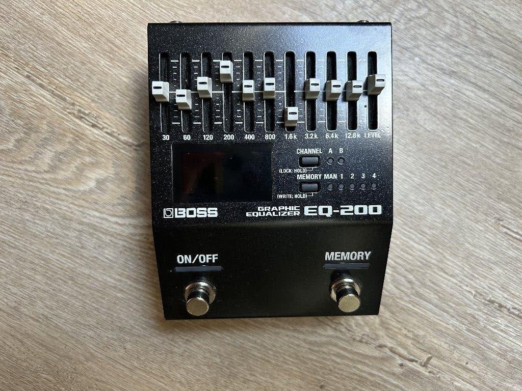 Boss EQ 200, Ophalen of Verzenden, Zo goed als nieuw, Equalizer