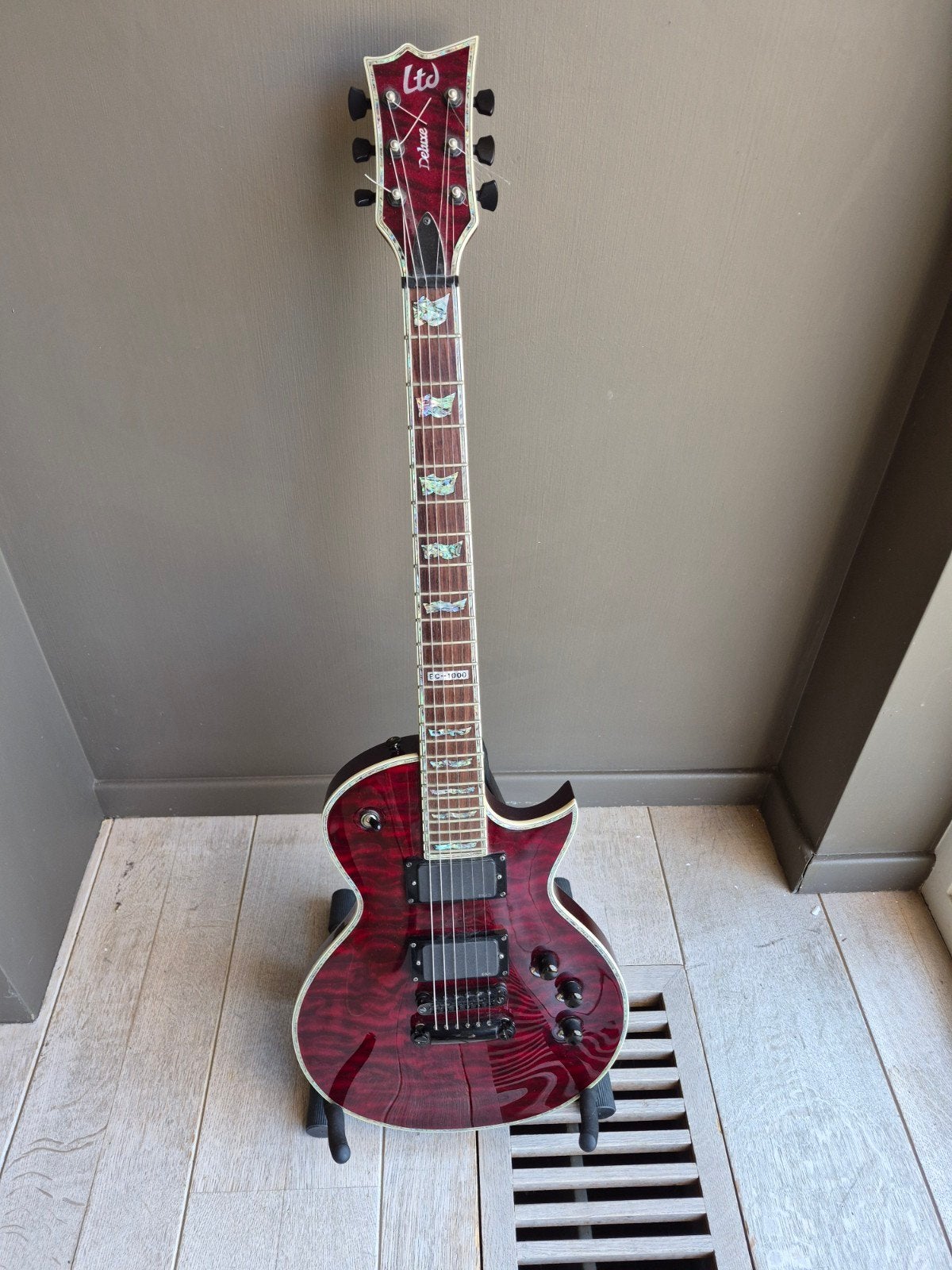 Esp ec-1000 ltd deluxe, Muziek en Instrumenten, Snaarinstrumenten | Gitaren | Elektrisch, Ophalen