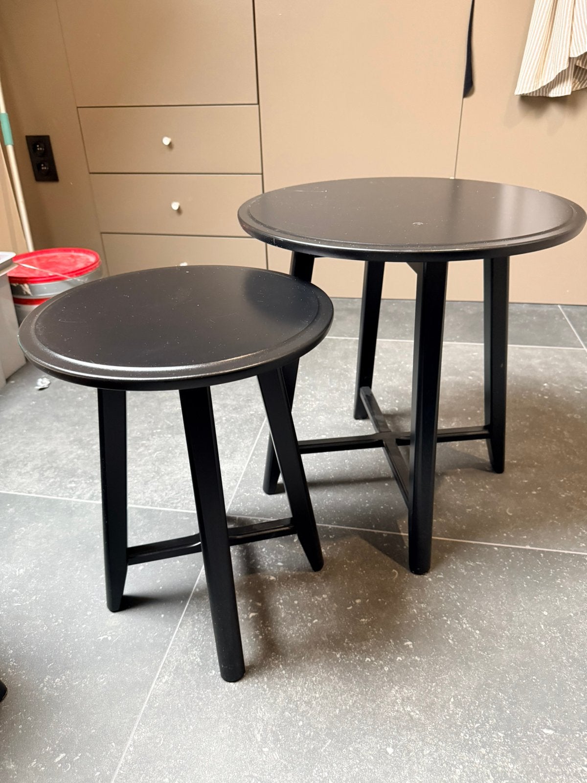 Bijzet tafeltjes Ikea Kragsta, Ophalen, Gebruikt