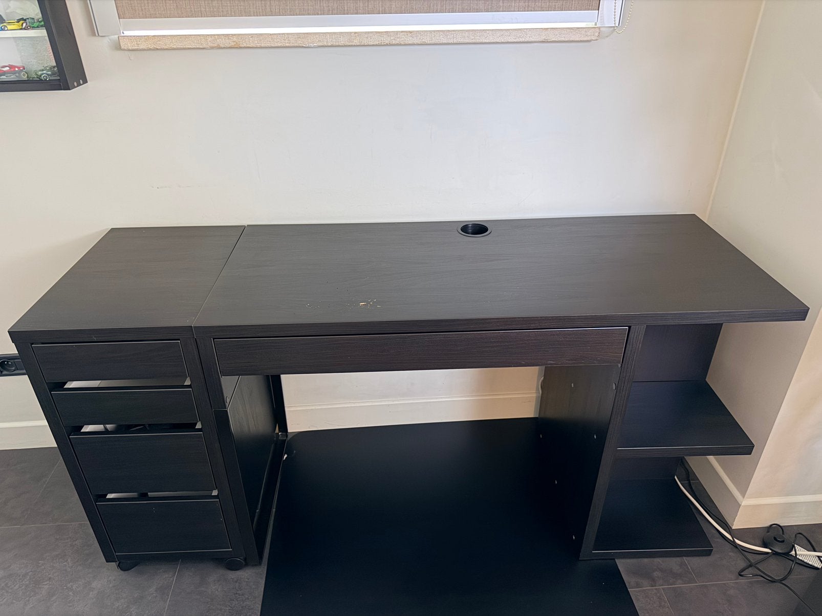 Gratis bureau met ladeblok – 155 cm breed – af te halen, Ophalen, Zwart, Gebruikt, Hout