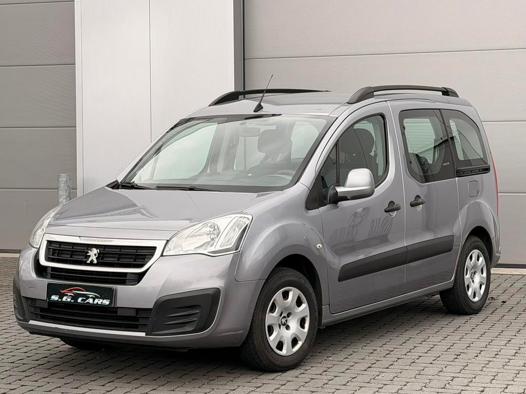 PEUGOET PARTNER 2017 BENZINE 1.6 200.000KM EURO6B, Auto's, Bedrijf, Handgeschakeld, Partner, Te koop