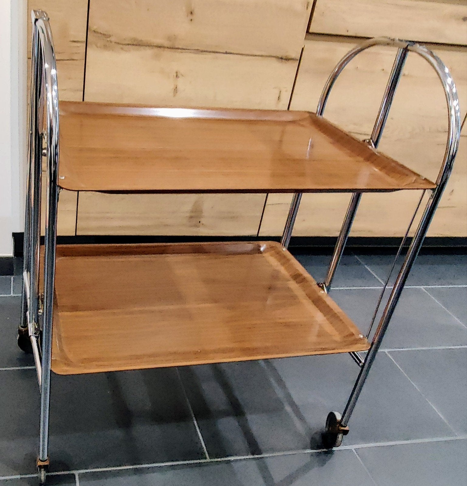 Unieke Vintage Trolley Jaren 50 Chroom - NU €89!, Huis en Inrichting, Ophalen, Gebruikt, Metaal of Aluminium, 55 tot 75 cm