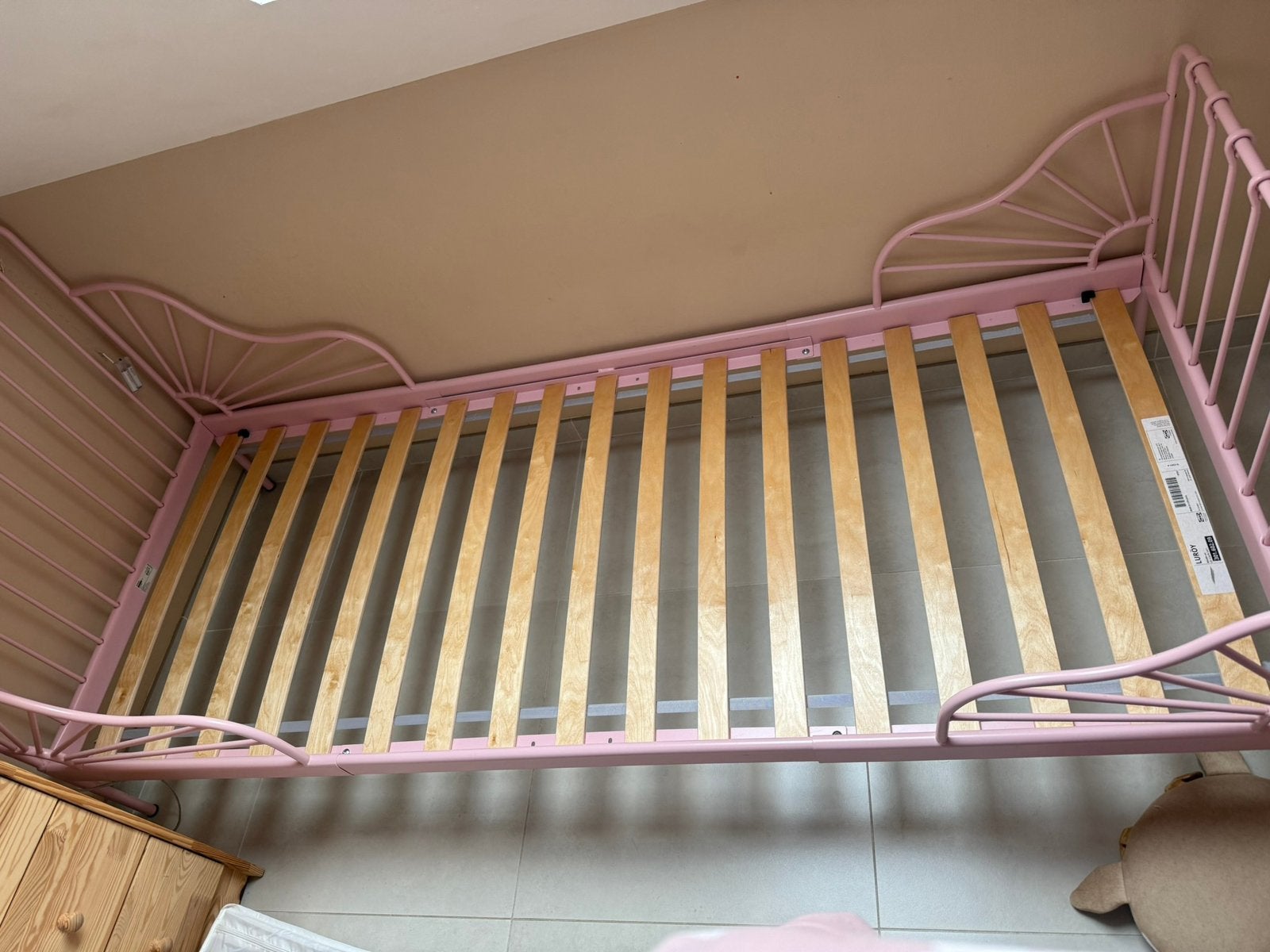 Roze Ikea-bed, Ophalen, Gebruikt, Matras
